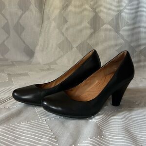 Clarks Elegant Black Women's Heels Size 8